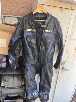 Motorcycle suit