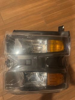 Truck Headlight Assembly Pair