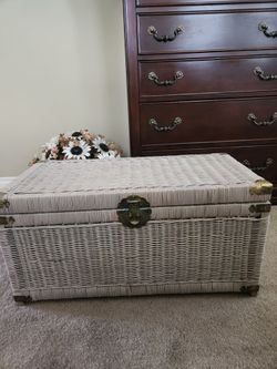 Vintage chinoiserie hand woven wicker trunk/chest