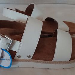 White Time and Tru Comfort Platform Sandals Size 11; Brand New with Tags