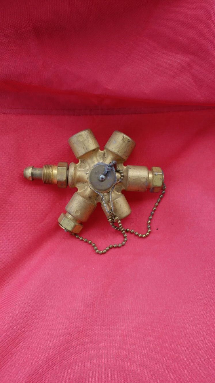 Argon spider manifold