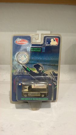 White Rose collectibles Arizona Diamondbacks GMC Yukon