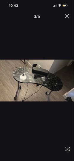 Mobile Nail table