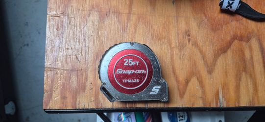 Snap on tape measure