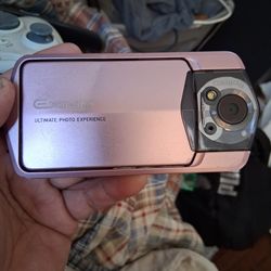 Casio exlim ex-tr150 digital touchscreen camera. Missing charger