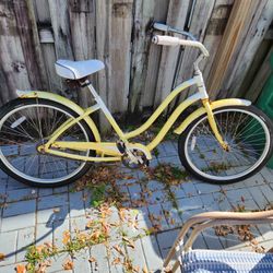 PHAT CYCLE LADIES CRUISER BIKE (NEW TIRES)