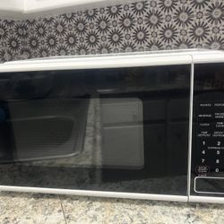 White microwave 