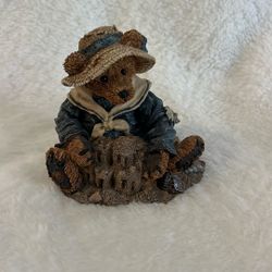 Boyd’s Bear Figurine