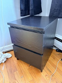 Night stand/end table