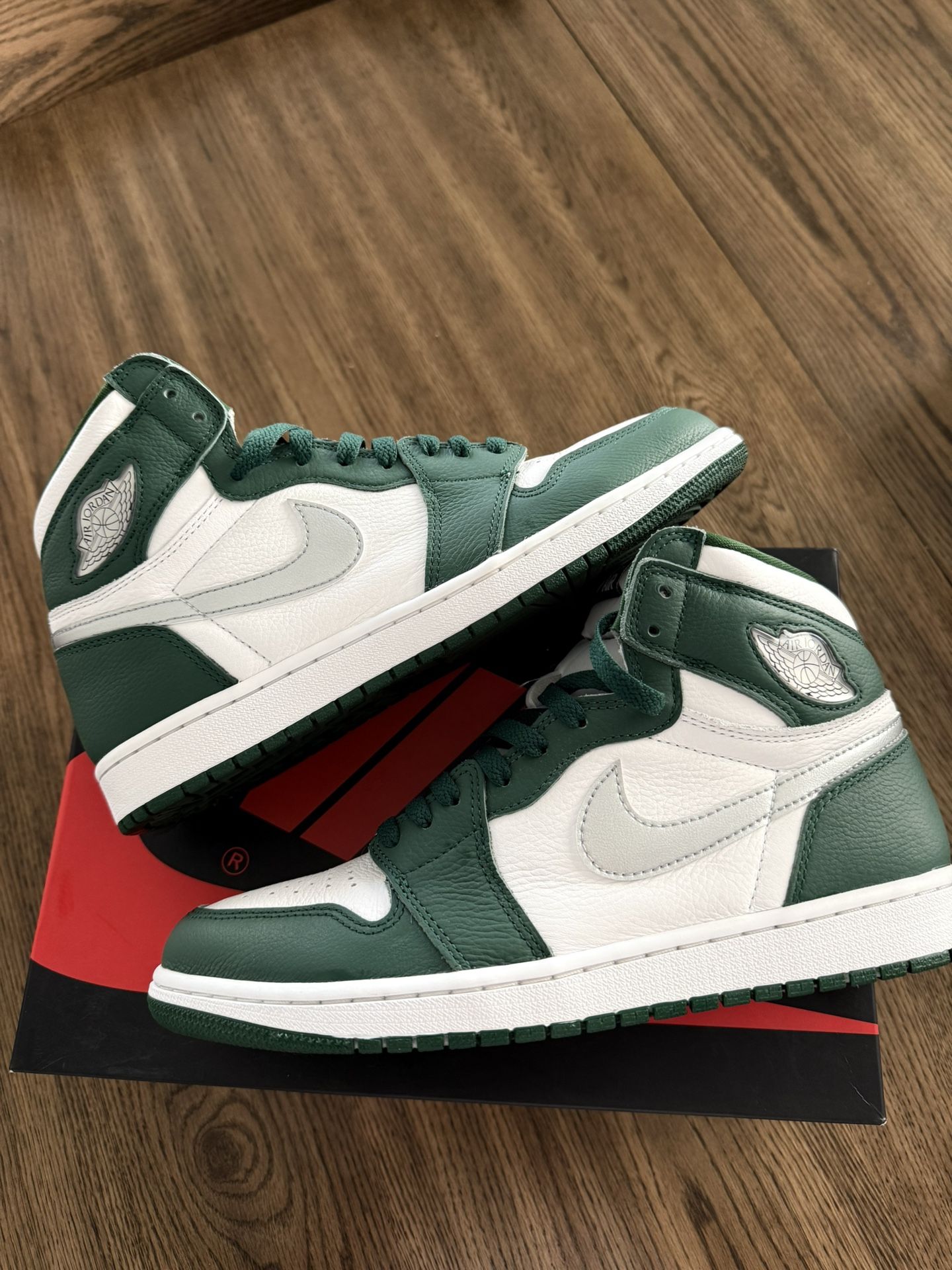 Nike Air Jordan 1 Men's Size 10 Retro High OG Shoes Gorge Green