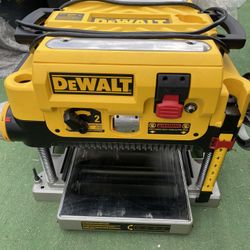 DEWALT 15 Amp Corded 13 in. Planer