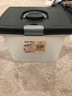 File box, accommodates letter size *hanging* file folders