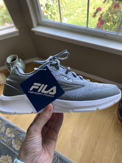 FILA Speedchaser Size 7
