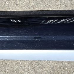 2017 2018 2019 AUDI Q7 LEFT FRONT DRIVER DOOR OUTER LOWER TRIM MOLDING