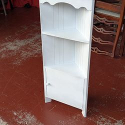 small wood corner shelf 