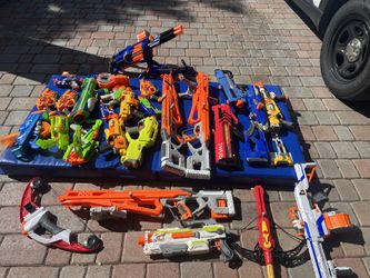 Huge Lot Of Nerf Guns .. Includes ALL