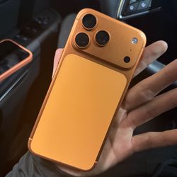 iPhone 17 Pro Max Orange ( Unlocked )