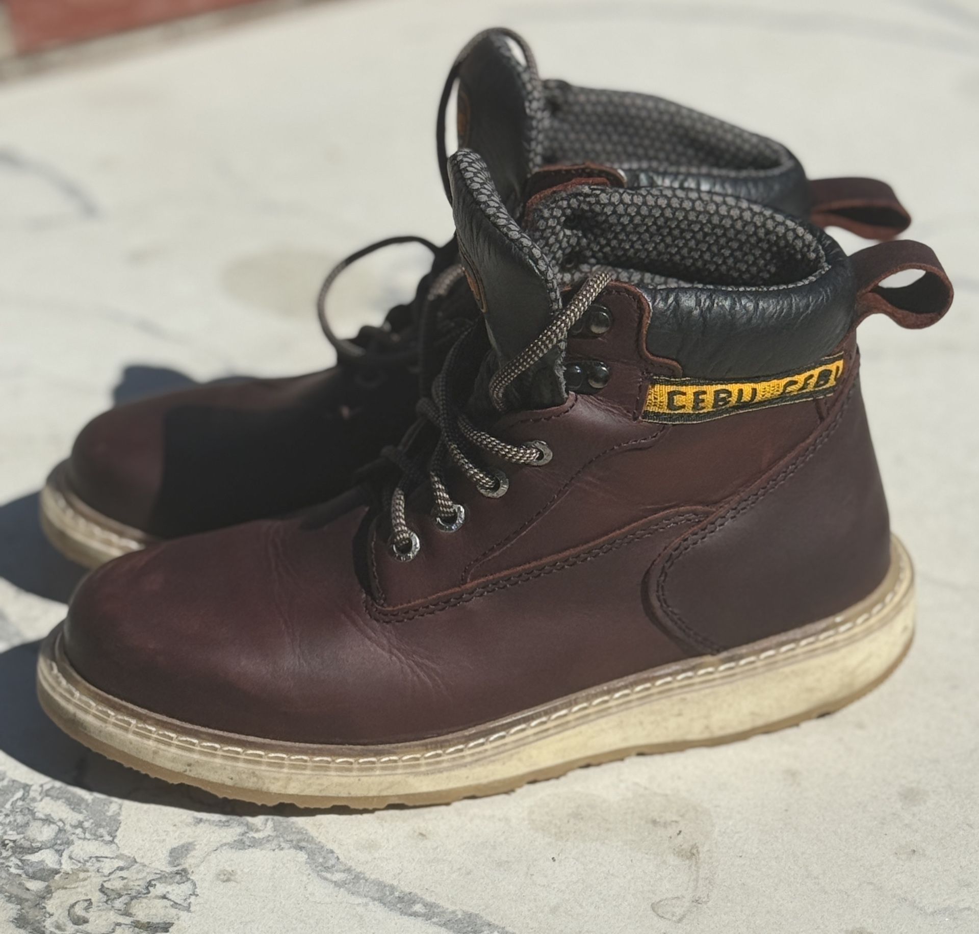 Cebu Men’s Boots Size 9