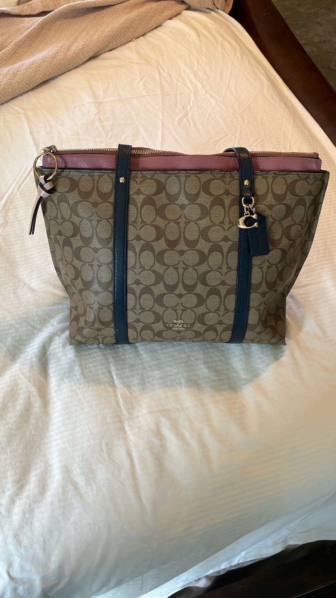 Coach Purse With Wallet For Sale
