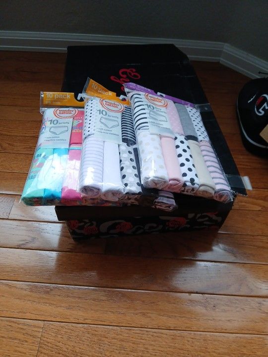 Girls underwear 3 packs size 4