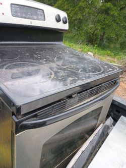 GE stove