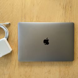 MacBook Pro 2017 Space gray 
