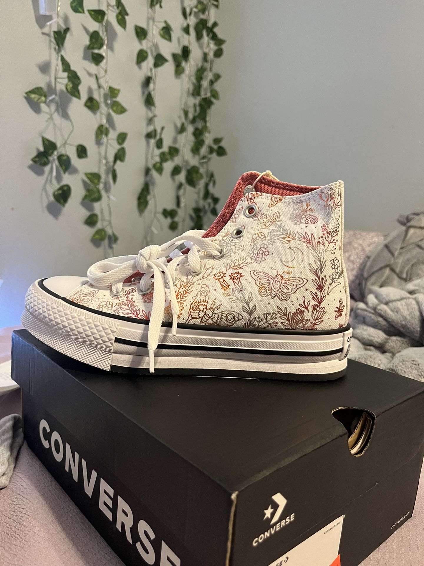 Converse Youth Size 2