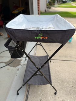 Safeplus Foldable Diaper Changing Station / Nursery Organizer