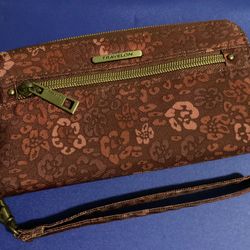 NWOT- Travelon Zip Around Wristlet RFID blocking Wallet burgundy floral 