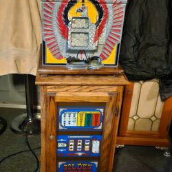 Mills Slot Machine With Stand 