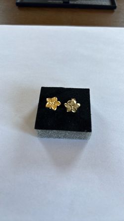 14 k Gold Flower Stud Earrings