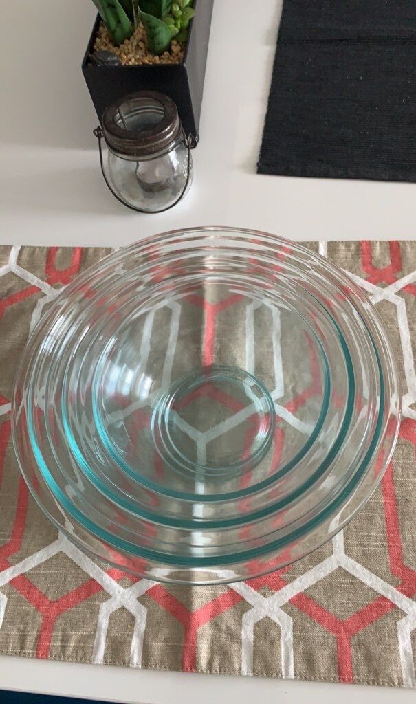 Pyrex glass mixing bowls