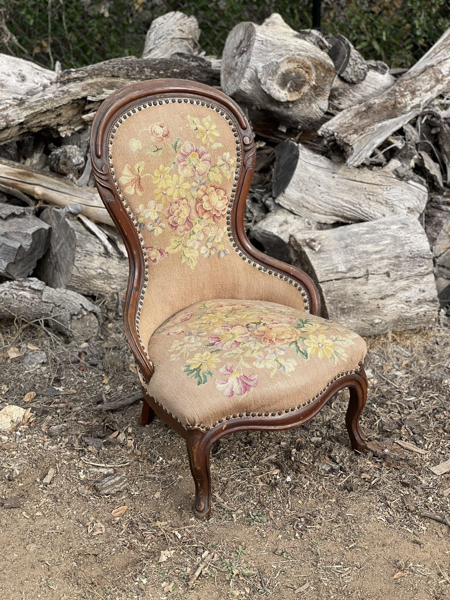 1800’s Victorian Chair With Needlework