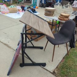 Art Desk