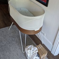 Snoo Happiest Baby Bassinet, Sleep Sacks And Sheets