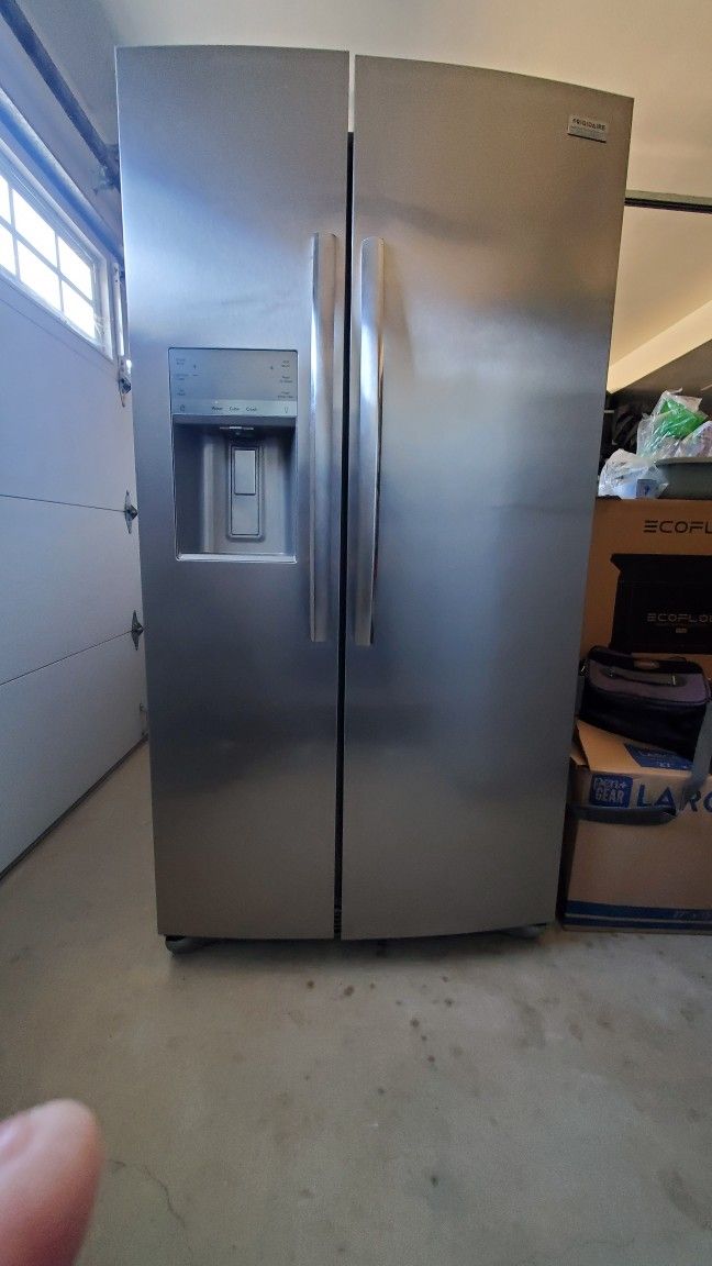 FRIGIDAIRE GALLERY SS REFRIGERATOR