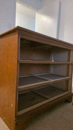 Free dresser