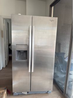 Whirlpool counter depth stainless steel refrigerator