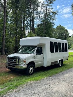 2013 Ford E-350