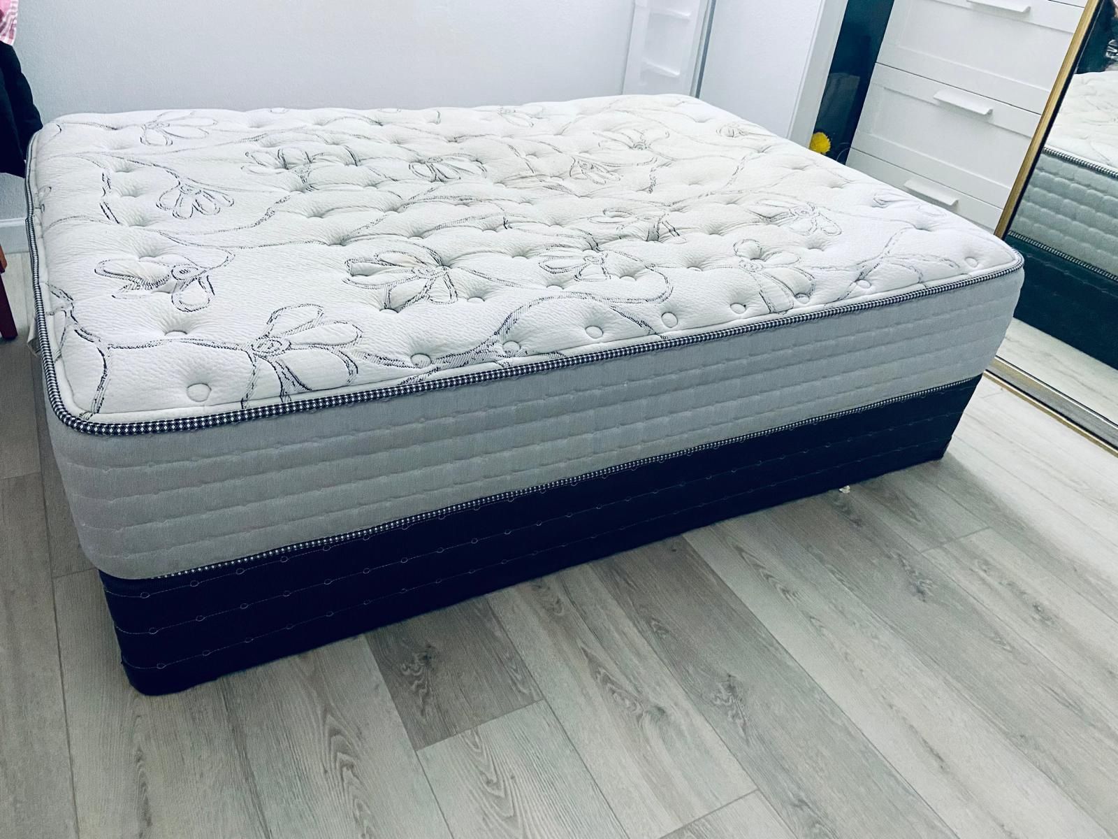 Full Size Mattress + Box Spring