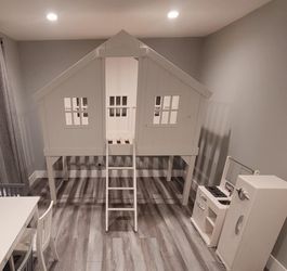 Pottery Barn Tree House Twin bed