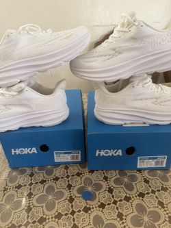 Hoka Shoes   8,5D-80$