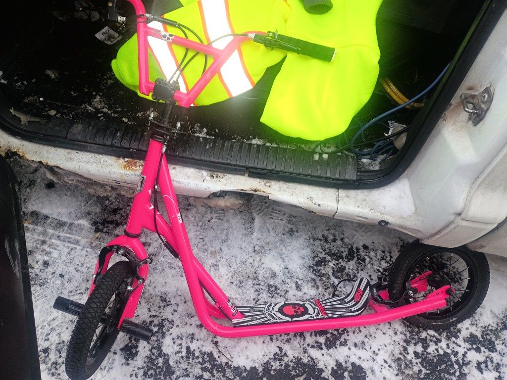 Mongoose Scooter Monster High Edition