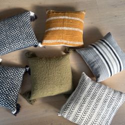 6 Nice Decorative Pillows