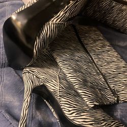 Ugg 8.5 New Suade Boots 