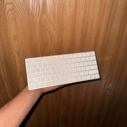 Apple Magic Keyboard 