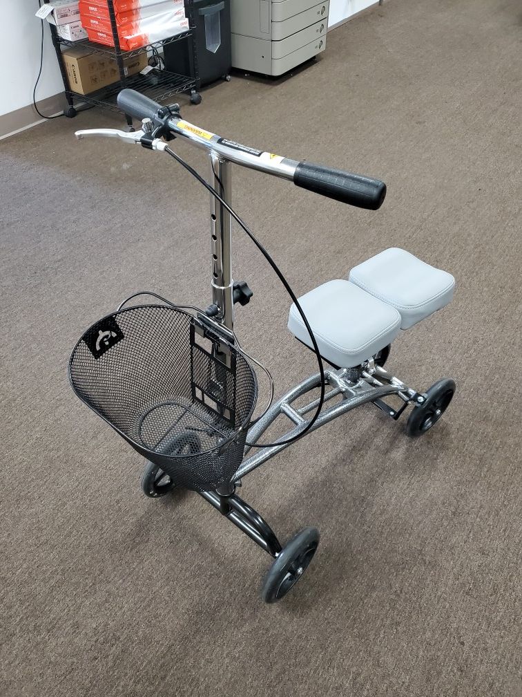 Dual Pad Steerable Knee Walker with Basket