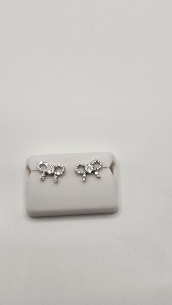 Dainty Moissanite Bow Earrings – 925 Silver – $40