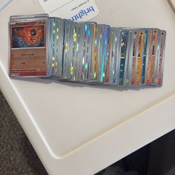 100 Random Shiny Pokemon Cards, Energies And Trainers.