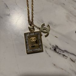 Gold Chanel necklace